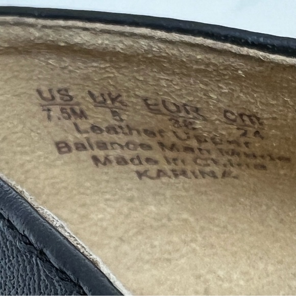 Naturalizer Black Leather Heels - Picture 8 of 8